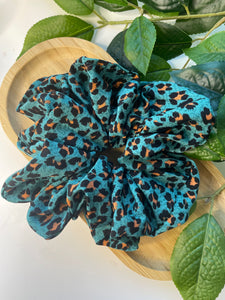 Jumbo leopard scrunchies