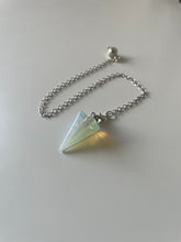 Load image into Gallery viewer, Plain crystal pendulums
