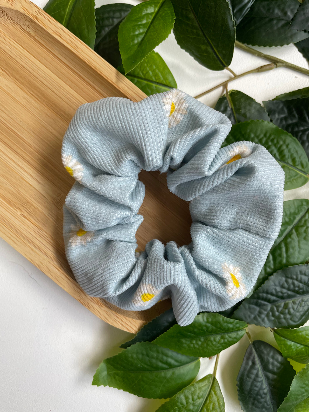 Blue daisies scrunchie